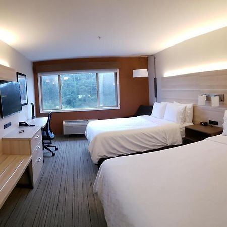 Holiday Inn Express Fort Bragg By Ihg Exterior foto