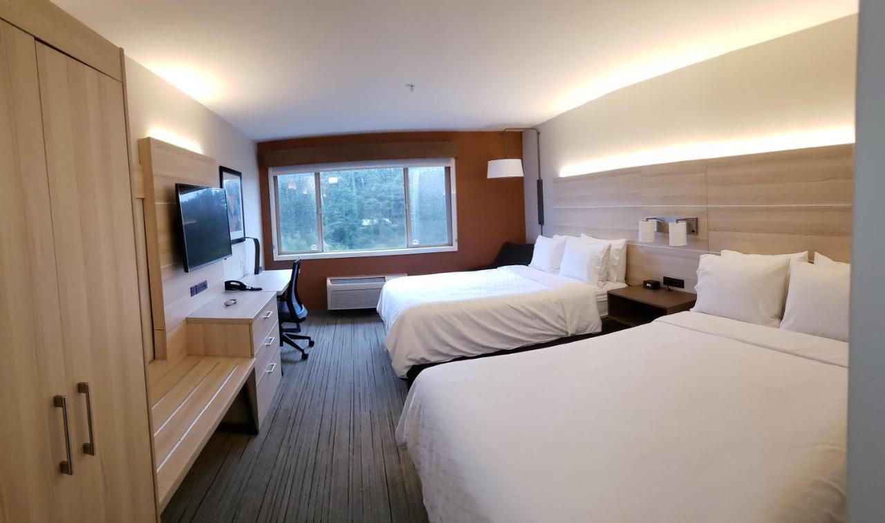 Holiday Inn Express Fort Bragg By Ihg Exterior foto