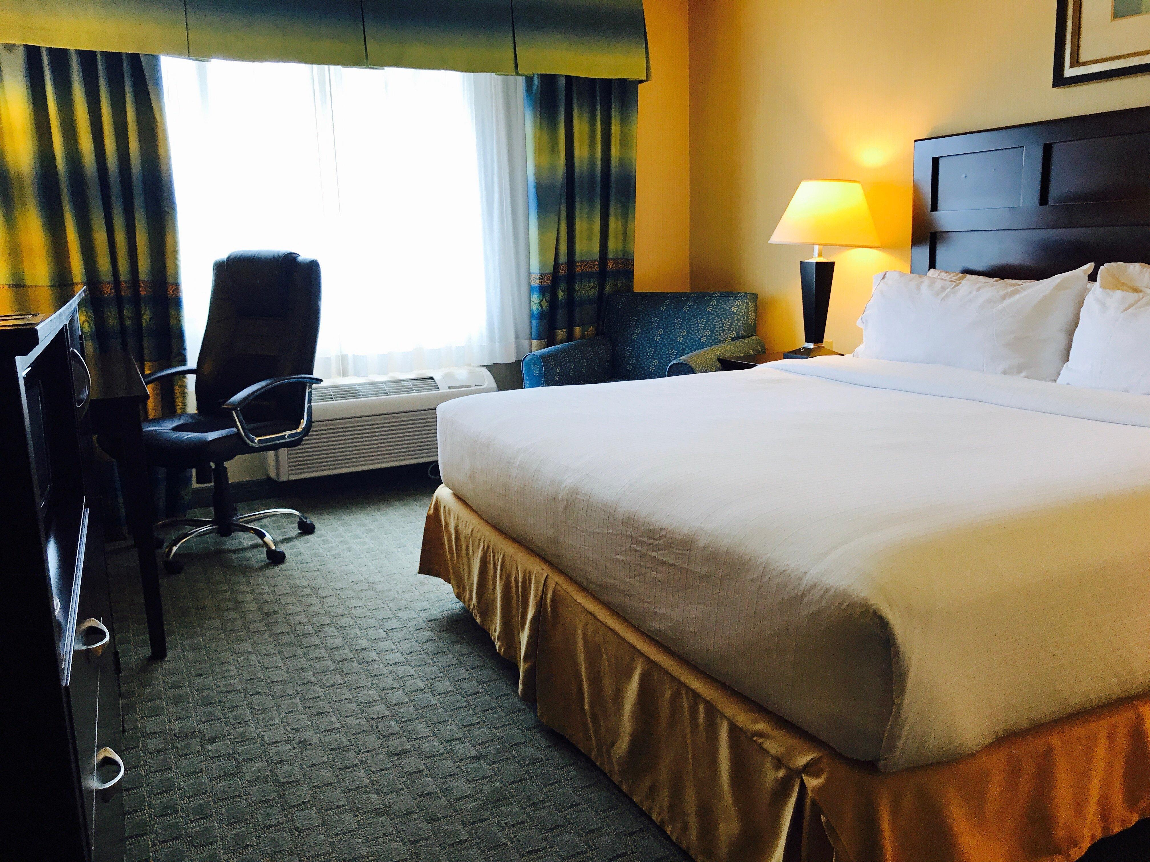 Holiday Inn Express Fort Bragg By Ihg Exterior foto