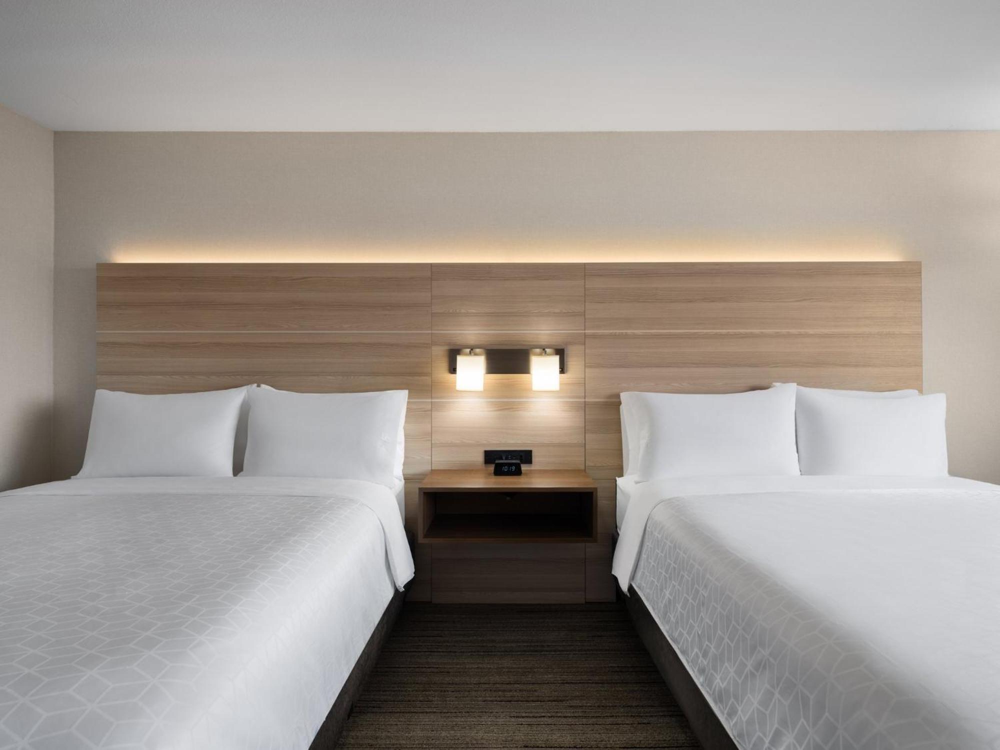 Holiday Inn Express Fort Bragg By Ihg Exterior foto